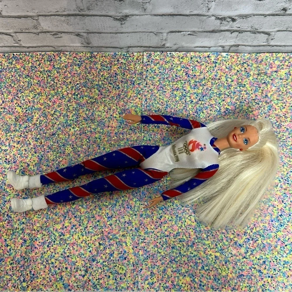 Barbie Atlanta 1996 Olympic Gymnast Doll Articulated Long Blonde Hair Outfit